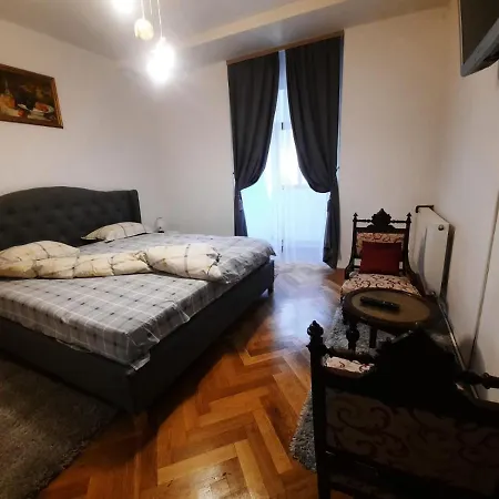 Republicii Апартаменты *